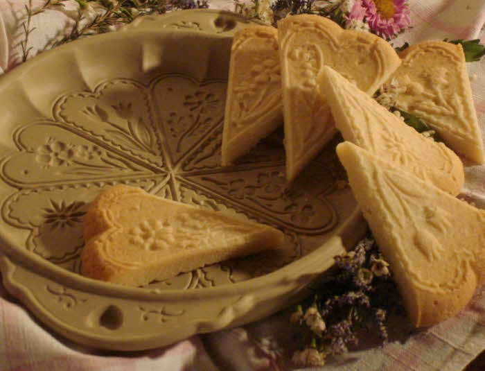 New For 2012 – Celtic Spring Shortbread Pan